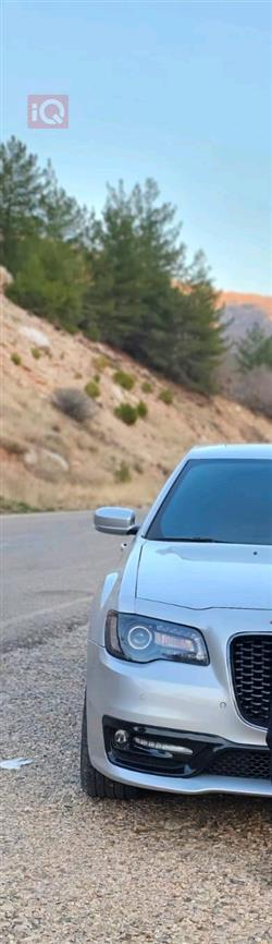 کرایسلەر 300